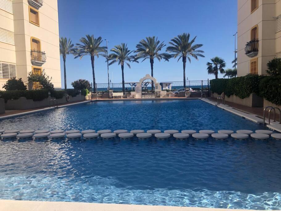 Cal Salmare Seafront Apartment With Rooftop Terrace And Pool Calafell Extérieur photo